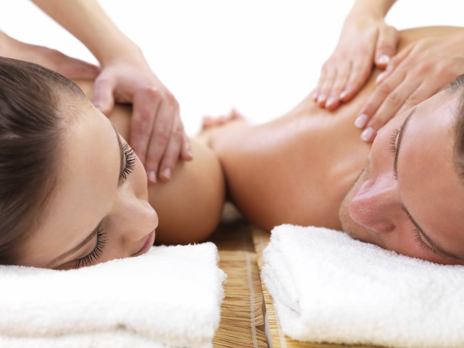 What Are The Benefits Of A Couple’s Massage?